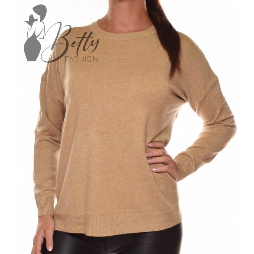 White Top with Jewelry Embellishment S/M