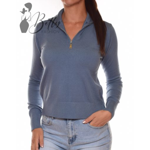 White Top with Jewelry Embellishment S/M