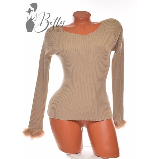 White Top with Jewelry Embellishment S/M