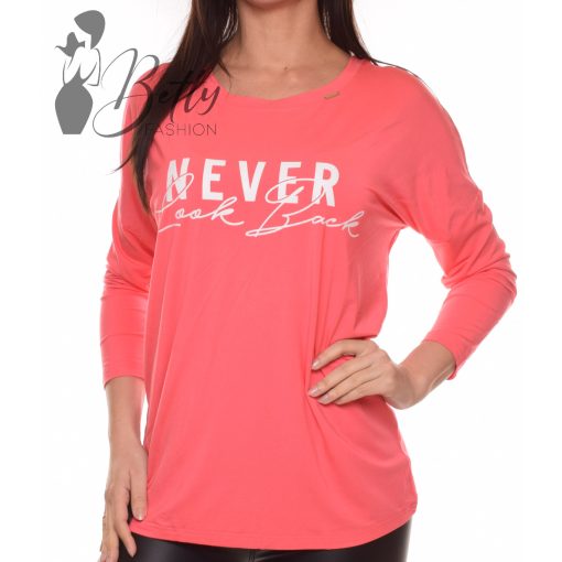 Feliratos, denevérujjú, bő szabású felső M/L, XL/XXL