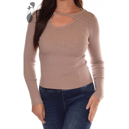 White Top with Jewelry Embellishment S/M