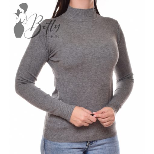 White Top with Jewelry Embellishment S/M