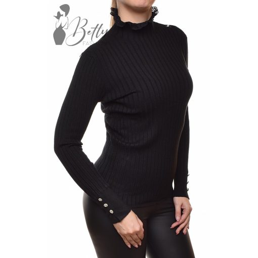 White Top with Jewelry Embellishment S/M