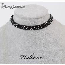 Strasszos díszítésű choker