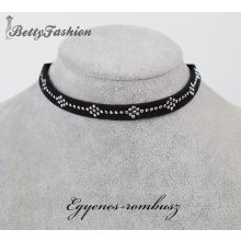 Strasszos díszítésű choker