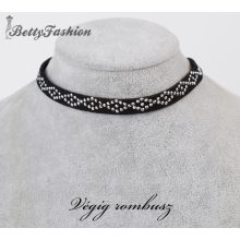 Strasszos díszítésű choker