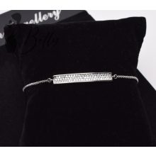 Ezüst színű láncon, strasszdíszes karkötő