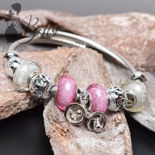 Gyöngy és csengő díszes karperec 