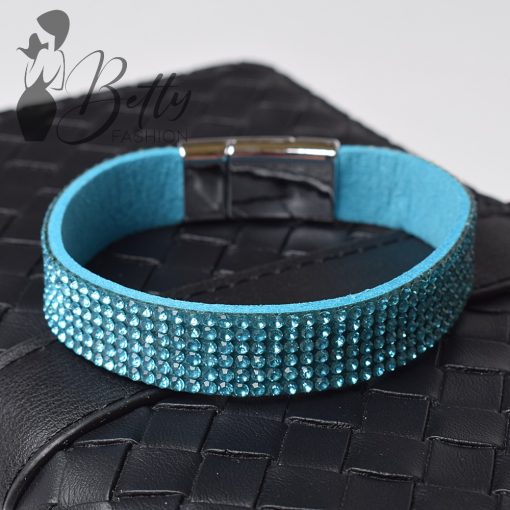 Strasszkő díszes karkötő