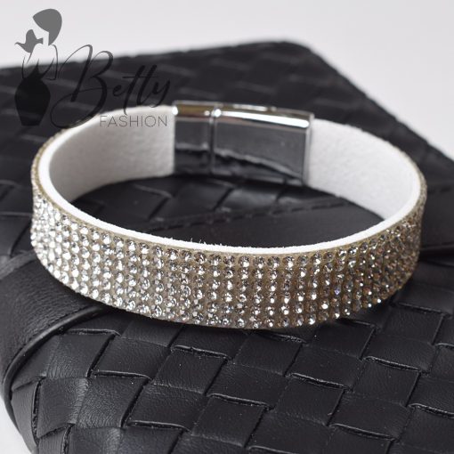 Strasszkő díszes karkötő