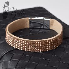 Strasszkő díszes karkötő