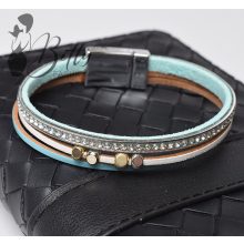 Strasszkő és fémdíszes karkötő