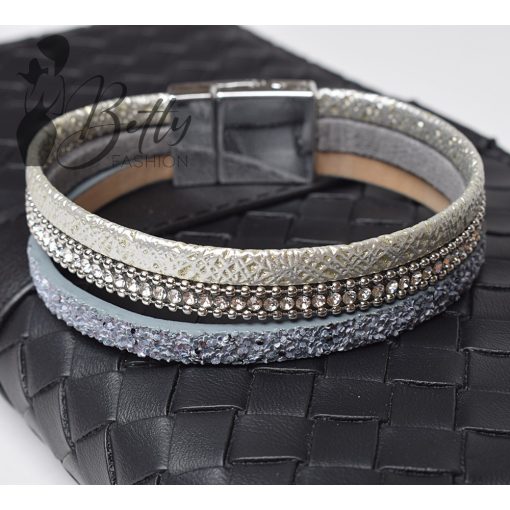 Strasszkő és csillámdíszes karkötő