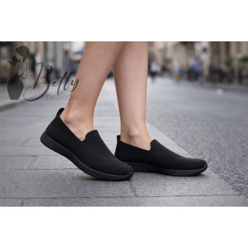 White Top with Jewelry Embellishment S/M