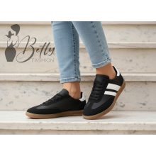 White Top with Jewelry Embellishment S/M