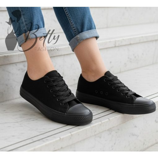 Fekete színű tornacipő