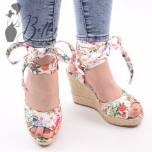 White Top with Jewelry Embellishment S/M