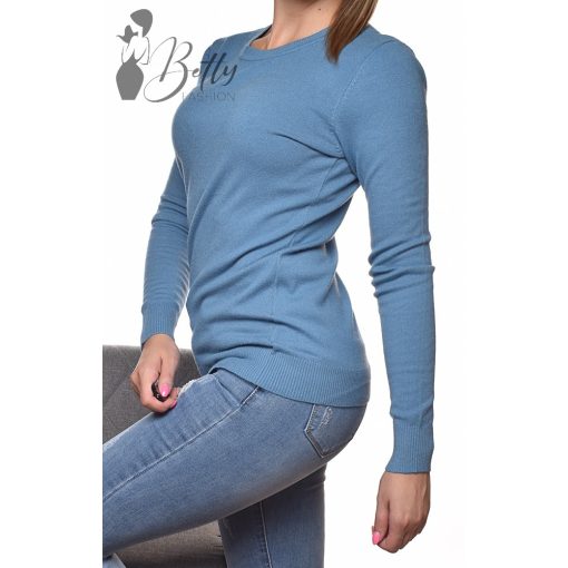 White Top with Jewelry Embellishment S/M