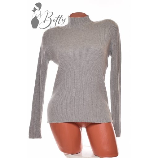 White Top with Jewelry Embellishment S/M