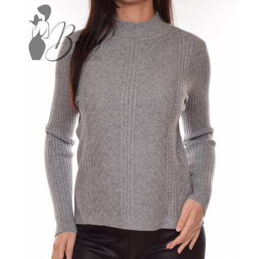 White Top with Jewelry Embellishment S/M