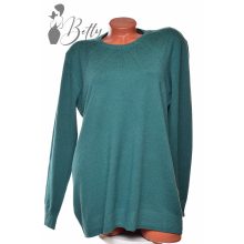 White Top with Jewelry Embellishment S/M