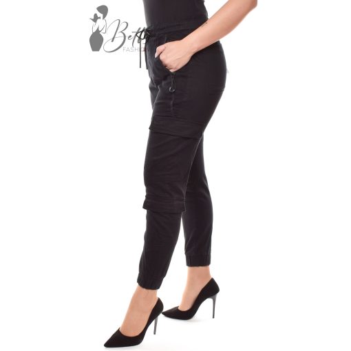 Fekete színű, oldalzsebes cargo nadrág XS, S, M, L, XL