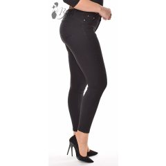   Fekete színű, push-up farmernadrág, övvel XS, S, M, L, XL