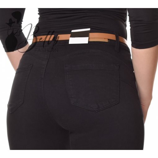 Fekete színű, push-up farmernadrág, övvel XS, S, M, L, XL