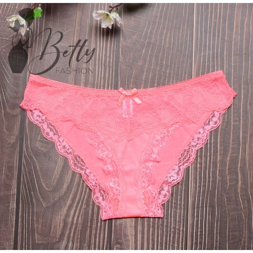 Csipkebetétes, selymes anyagú bugyi S, M, L, XL