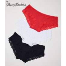 Csipkeszegélyes bugyi S, M, L, XL