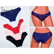 Csipkebetétes bugyi - LYCRA S, M, L, XL