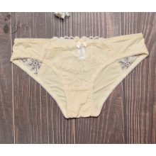 Csipkebetétes bugyi - LYCRA S, M, L, XL