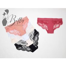 Széles gumis derekú, selymes anyagú,  csipkés bugyi S, M, L, XL