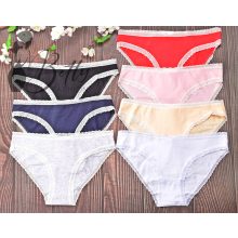 Csipkeszegélyes normál fazonú bugyi  S, M, L, XL