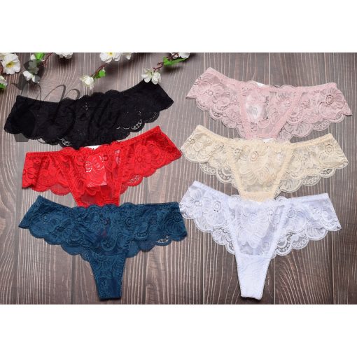 Csipkés, fenekén kivágott és fémdíszes tanga S, M, L, XL