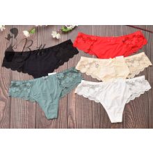 Oldalt és fenekén csipkés brazil bugyi S, M, L, XL