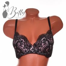 Csipkerátétes melltartó