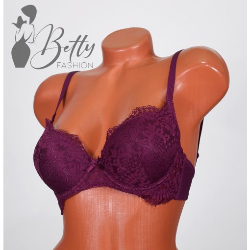 Csipkerátétes melltartó