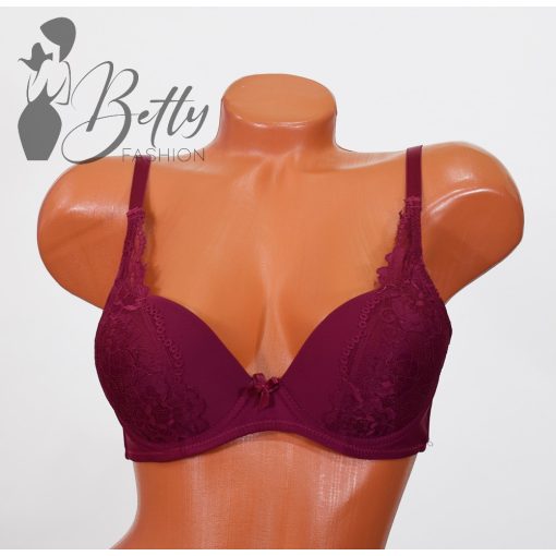 Csipkerátétes melltartó