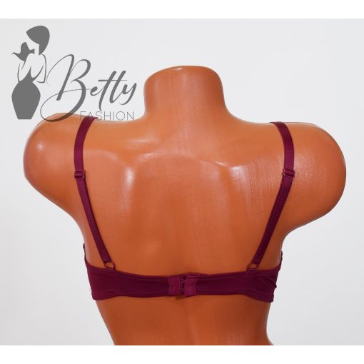 Csipkerátétes melltartó