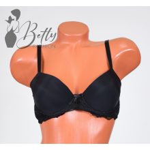 Csipkedíszes melltartó