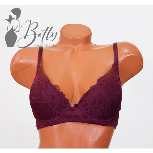 Csipkerátétes melltartó