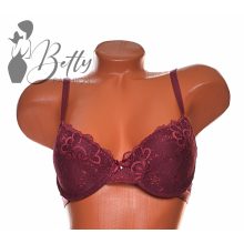 Csipkerátétes melltartó