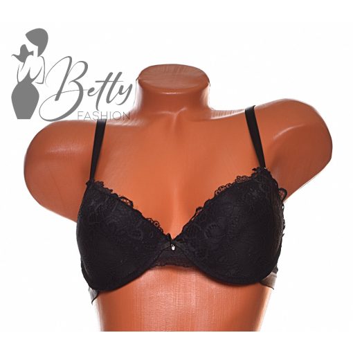 Csipkerátétes melltartó