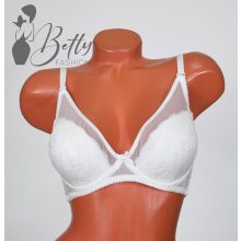 Csipkés és tüllös melltartó