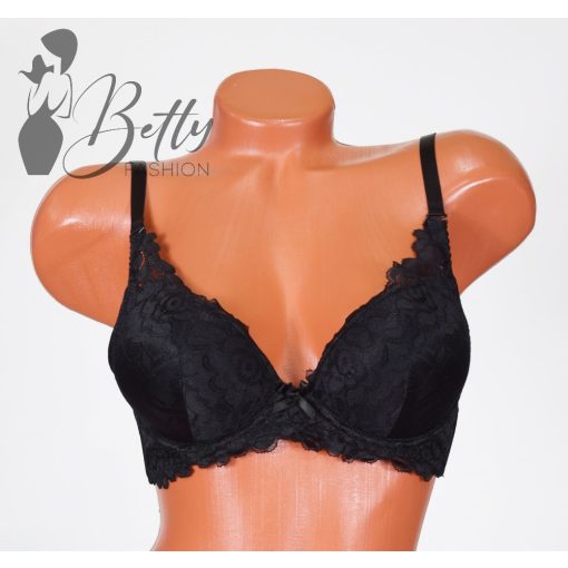 Csipkerátétes melltartó