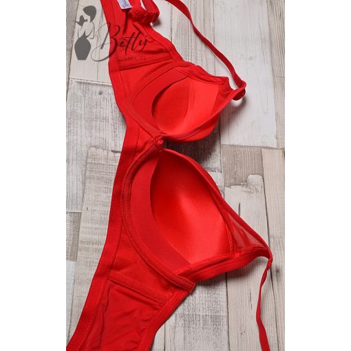 Tüllbetétes, enyhén push-up melltartó