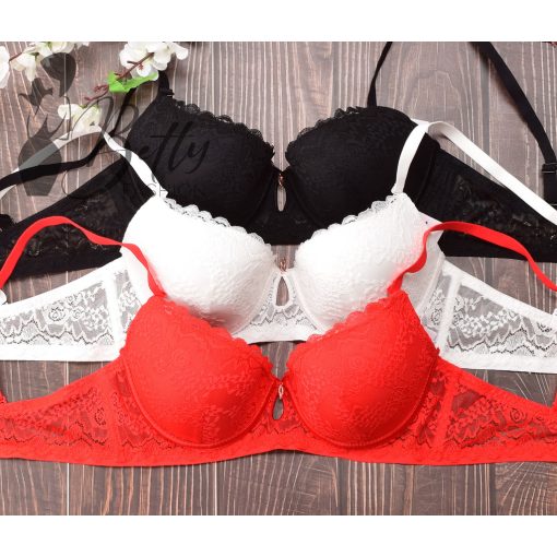 Csipkés, fémdíszes melltartó - B, C kosárral