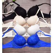 Csipkés, fémdíszes melltartó - B, C kosárral