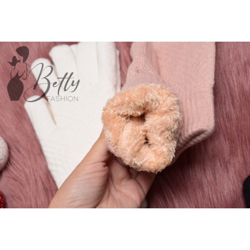 Szőrme bélelt, kötött kesztyű 